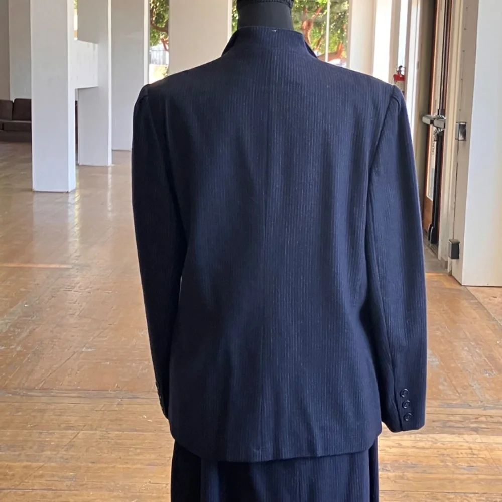 Vintage navy pinstriped skirt suit - Picture 10 of 14